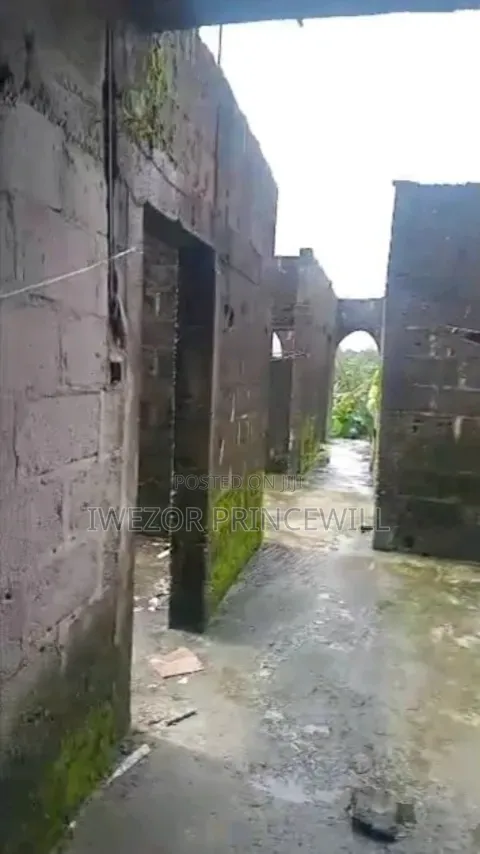Uncompleted 22 Rooms Hotel in Ogbogoro in Ikwerre