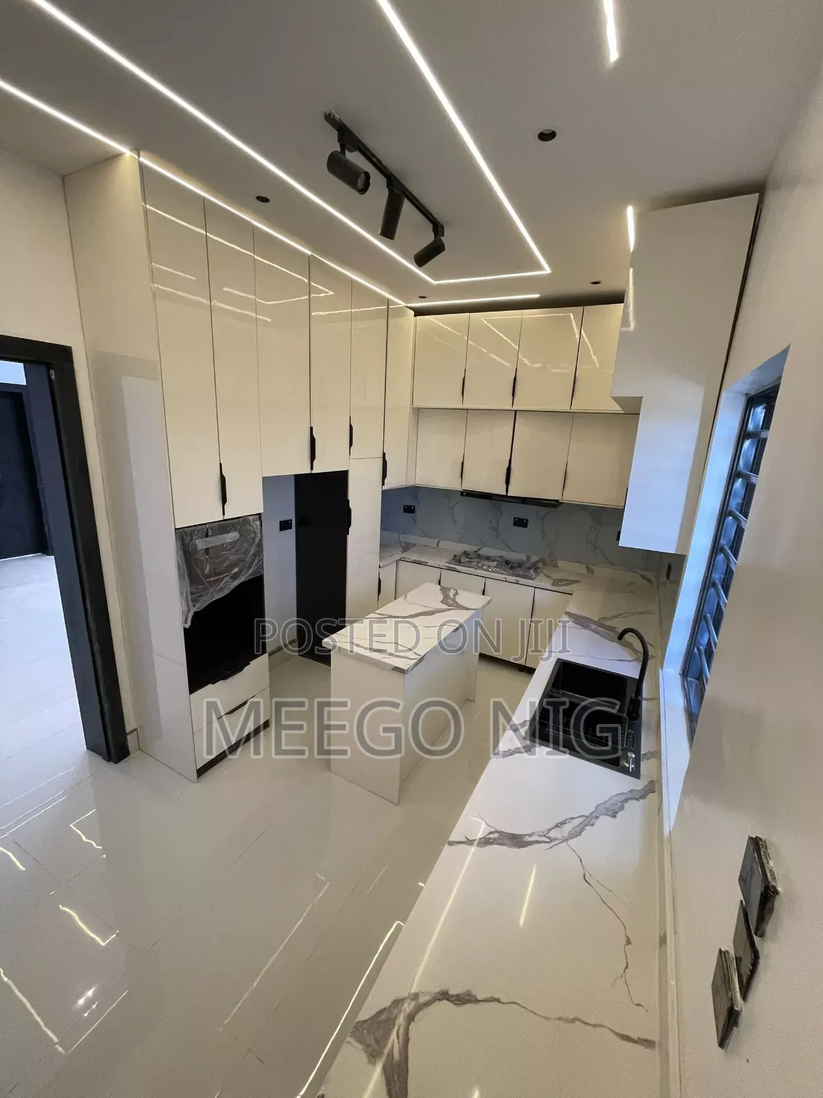 4bdrm Duplex in Lekki Palms City for sale in Ado / Ajah