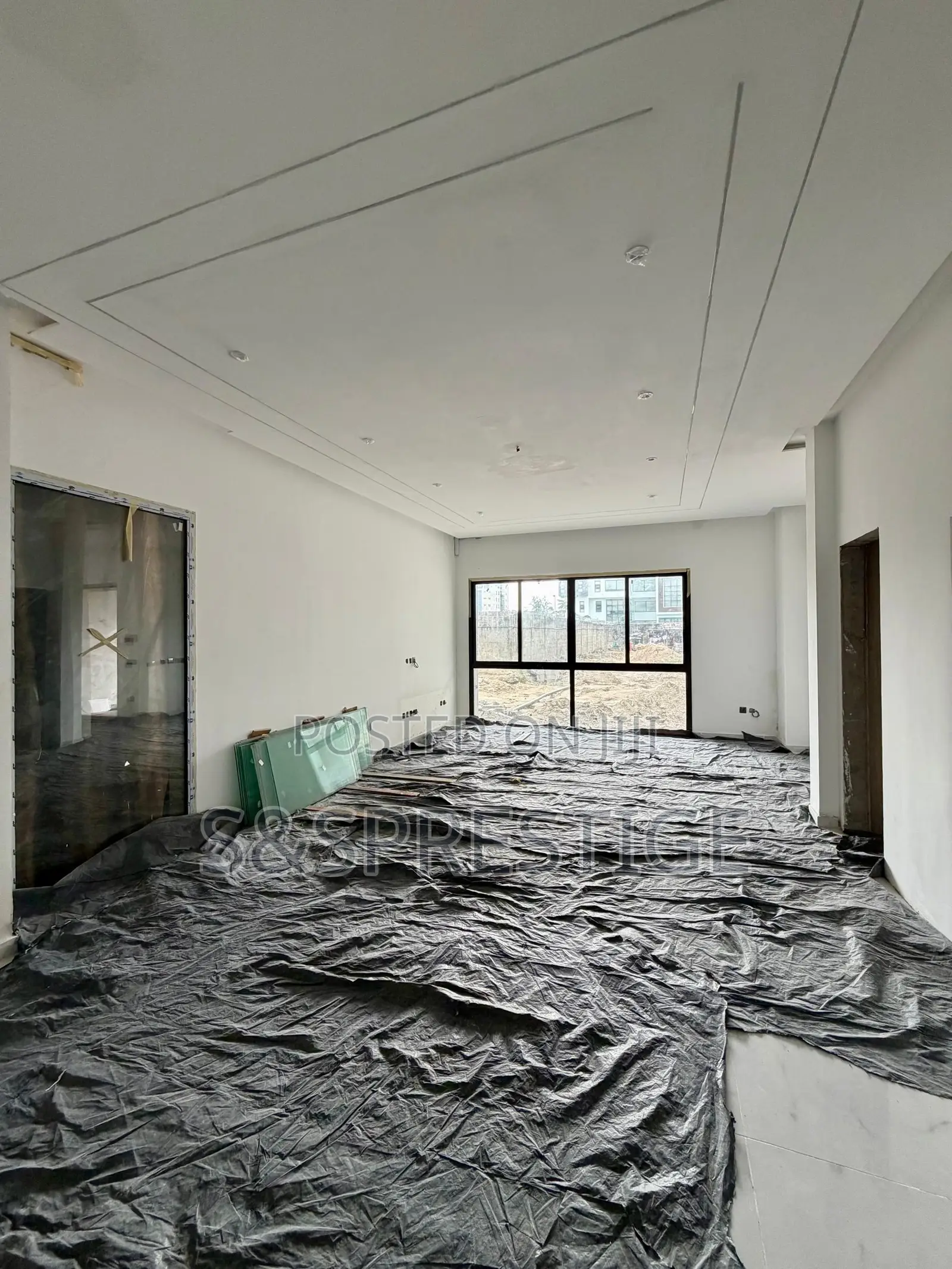 5bdrm Duplex in Banana Island for sale in Banana Island