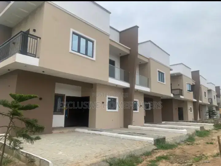 4bdrm Townhouse/Terrace in Rose Gardens, Isheri North for sale in Isheri North