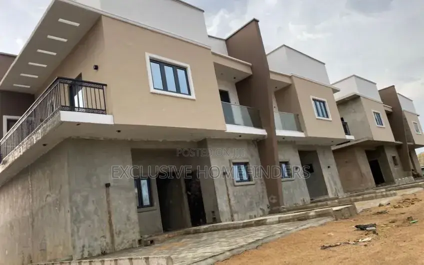 4bdrm Townhouse/Terrace in Rose Gardens, Isheri North for sale in Isheri North
