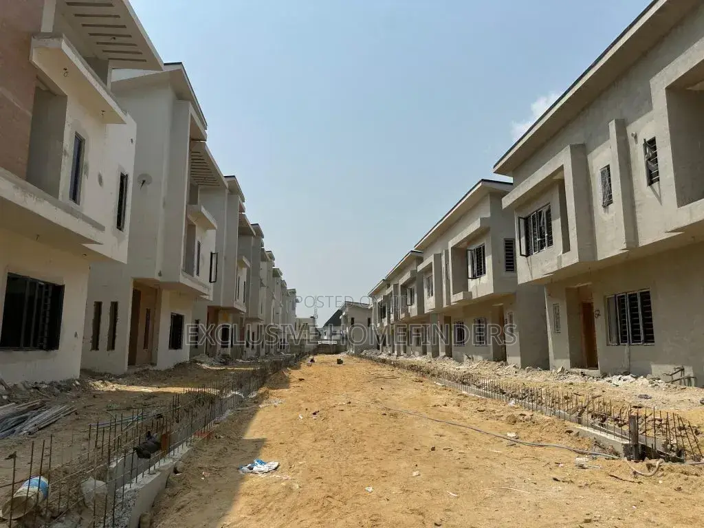 3bdrm Duplex in Ambiance Iii, Peninsula Estate for sale in Peninsula Estate