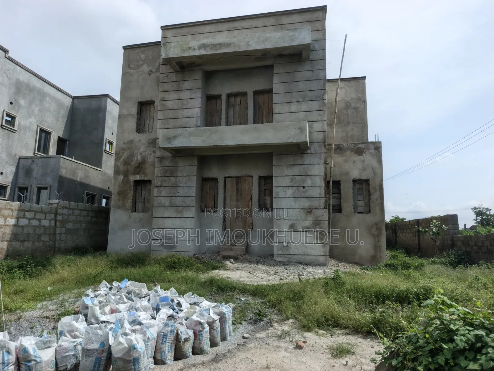 4bdrm Duplex in Surram Estate, Sabon Lugbe for sale in Sabon Lugbe