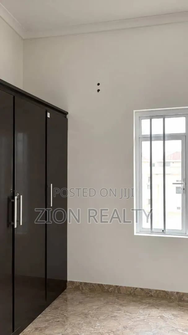 2bdrm Apartment in Blue House Area, Awoyaya for rent in Awoyaya