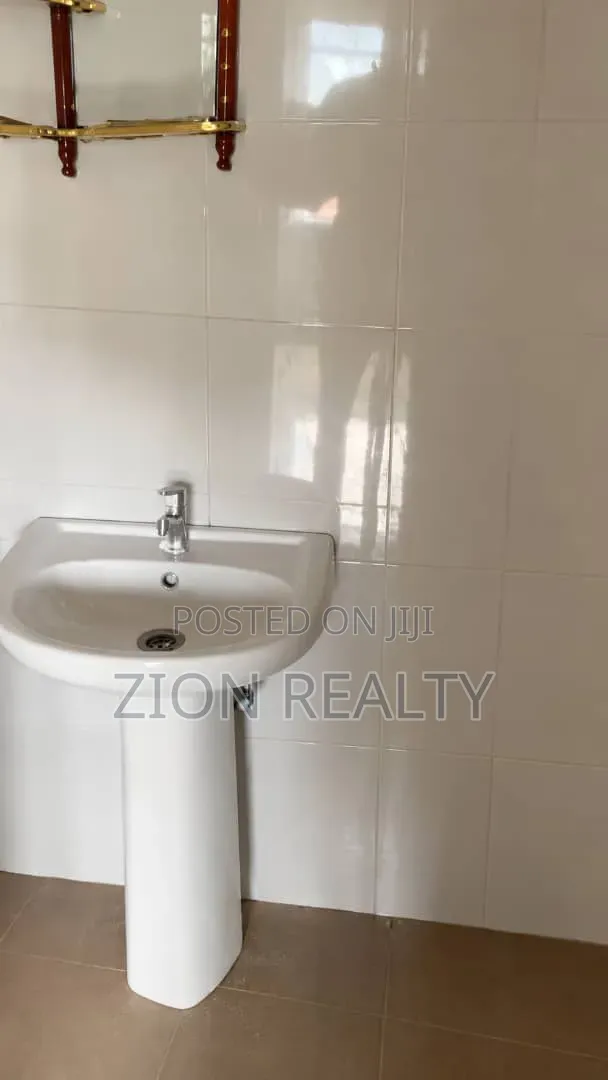 2bdrm Apartment in Blue House Area, Awoyaya for rent in Awoyaya