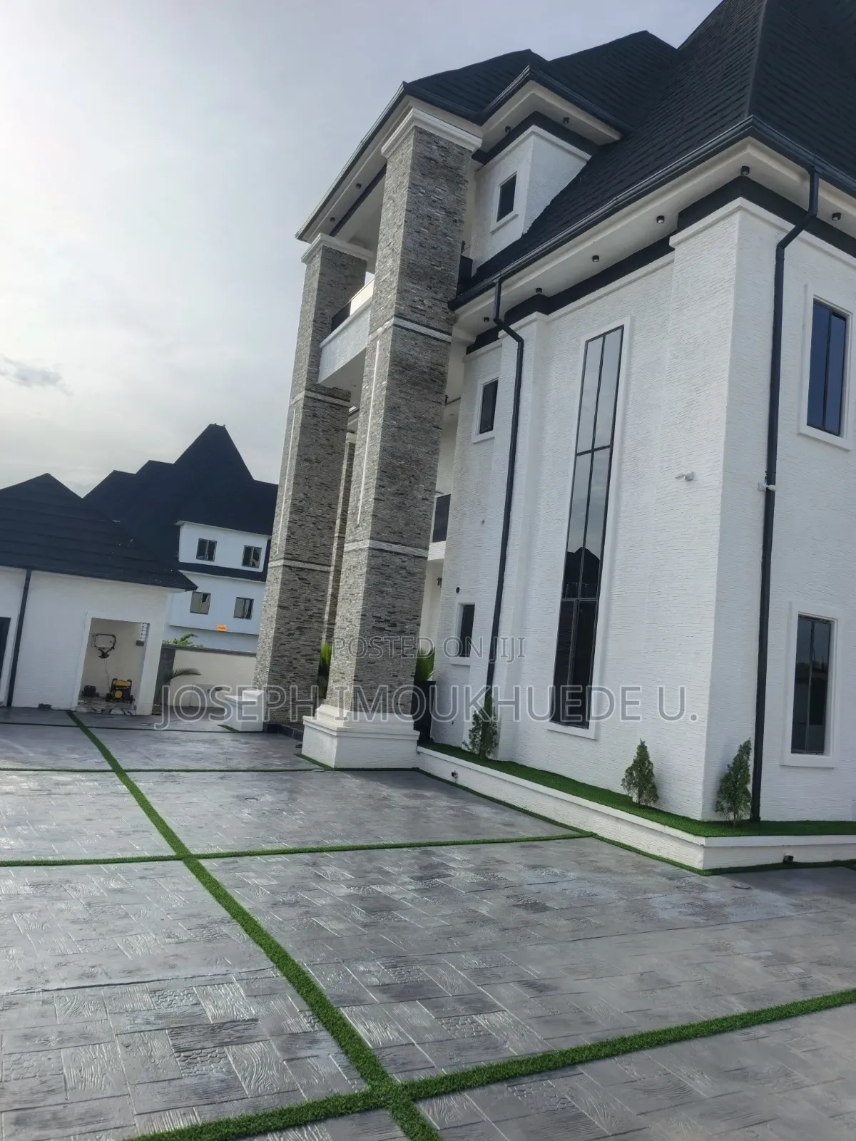 5bdrm Duplex in Faplins Estate, Dakwo District for sale in Dakwo District