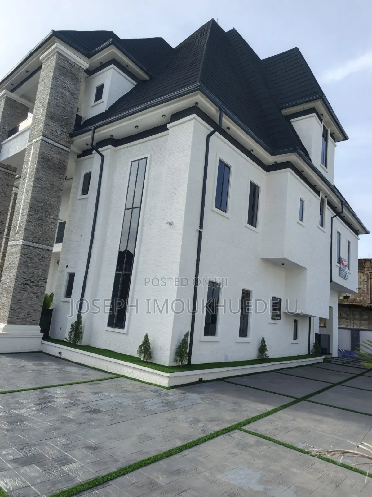 5bdrm Duplex in Faplins Estate, Dakwo District for sale in Dakwo District