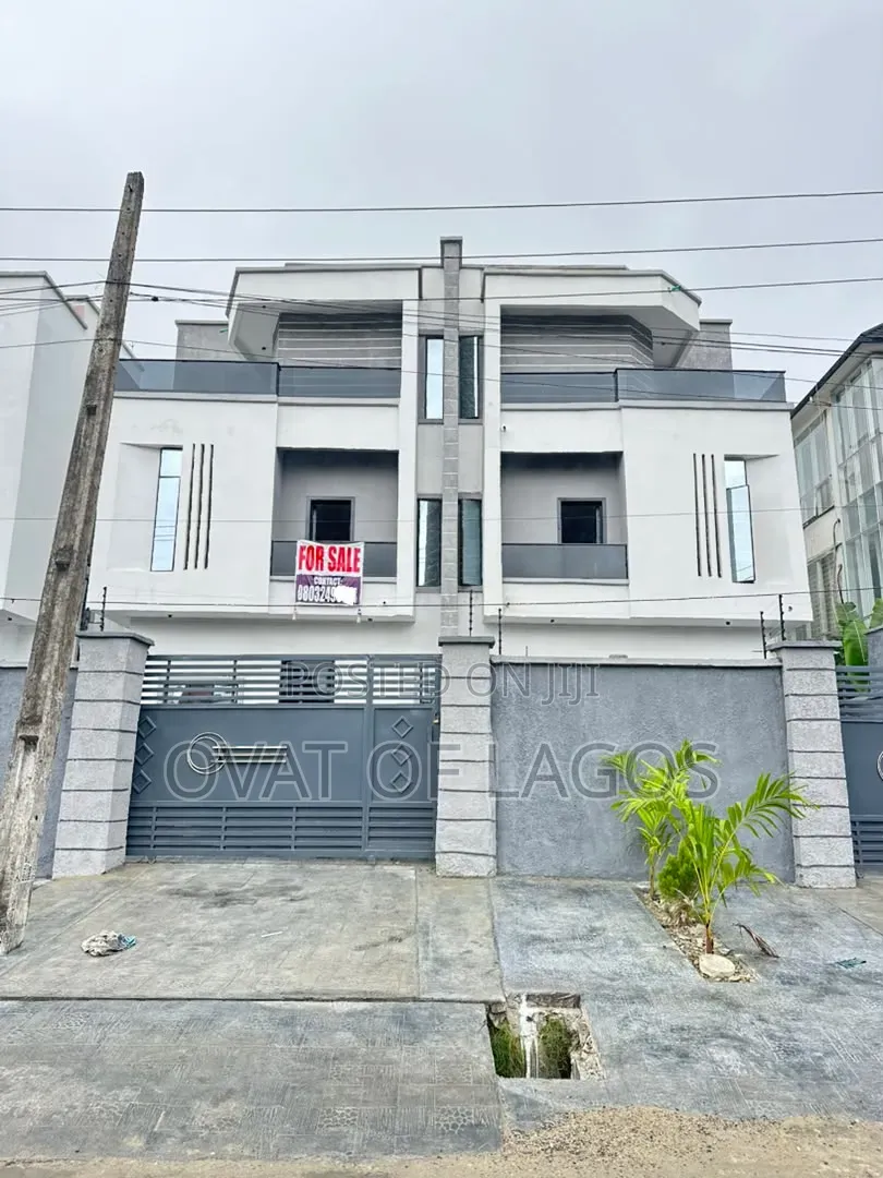4bdrm Duplex in Lekki Phase 1 for sale in Lekki Phase 1