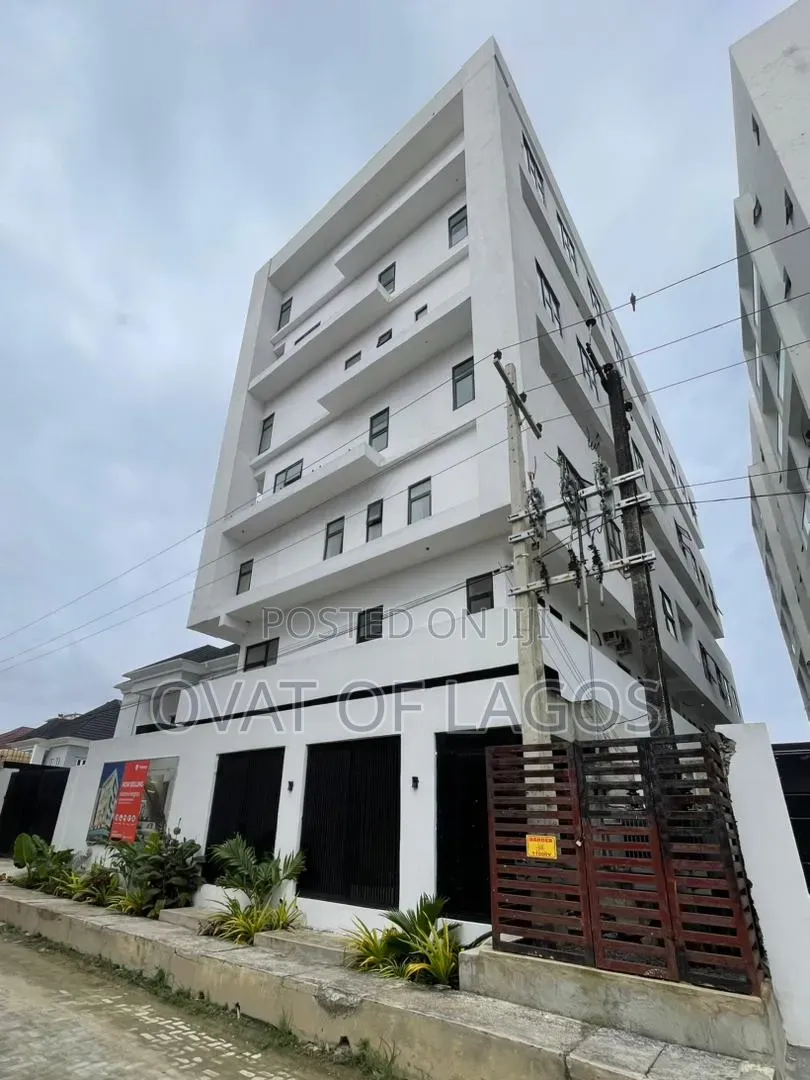 3bdrm Maisonette in Lekki Phase 1 for sale in Lekki Phase 1