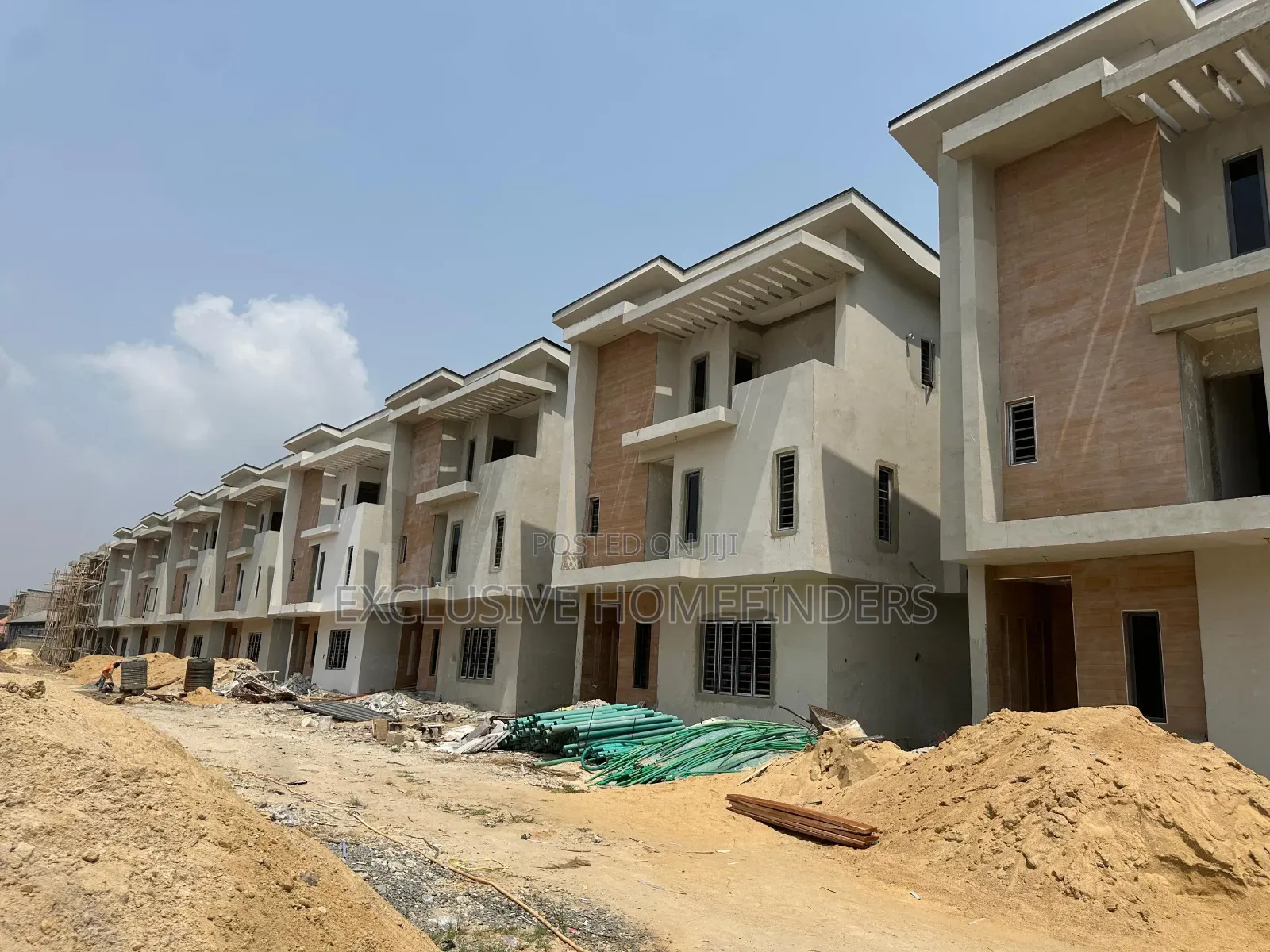 3bdrm Duplex in Ambiance Iii, Peninsula Estate for sale in Peninsula Estate