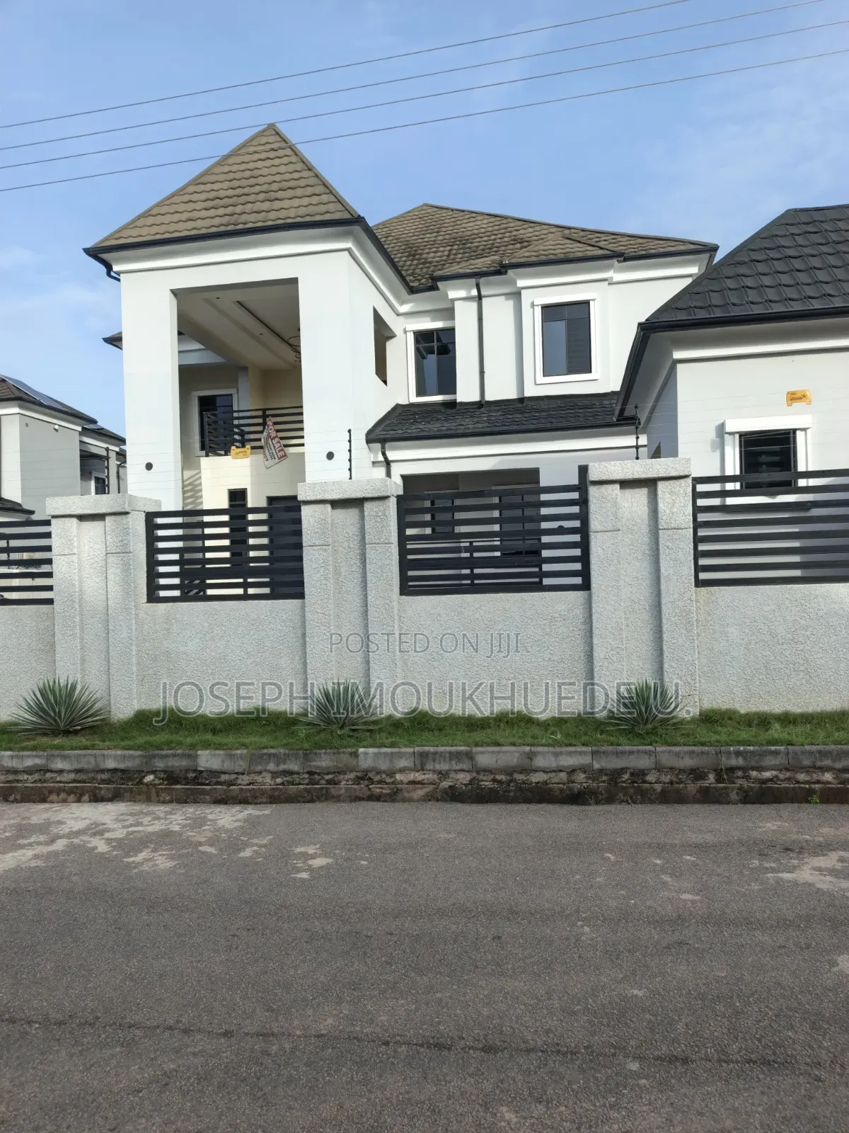 5bdrm Duplex in Faplins Estate, Dakwo District for sale in Dakwo District