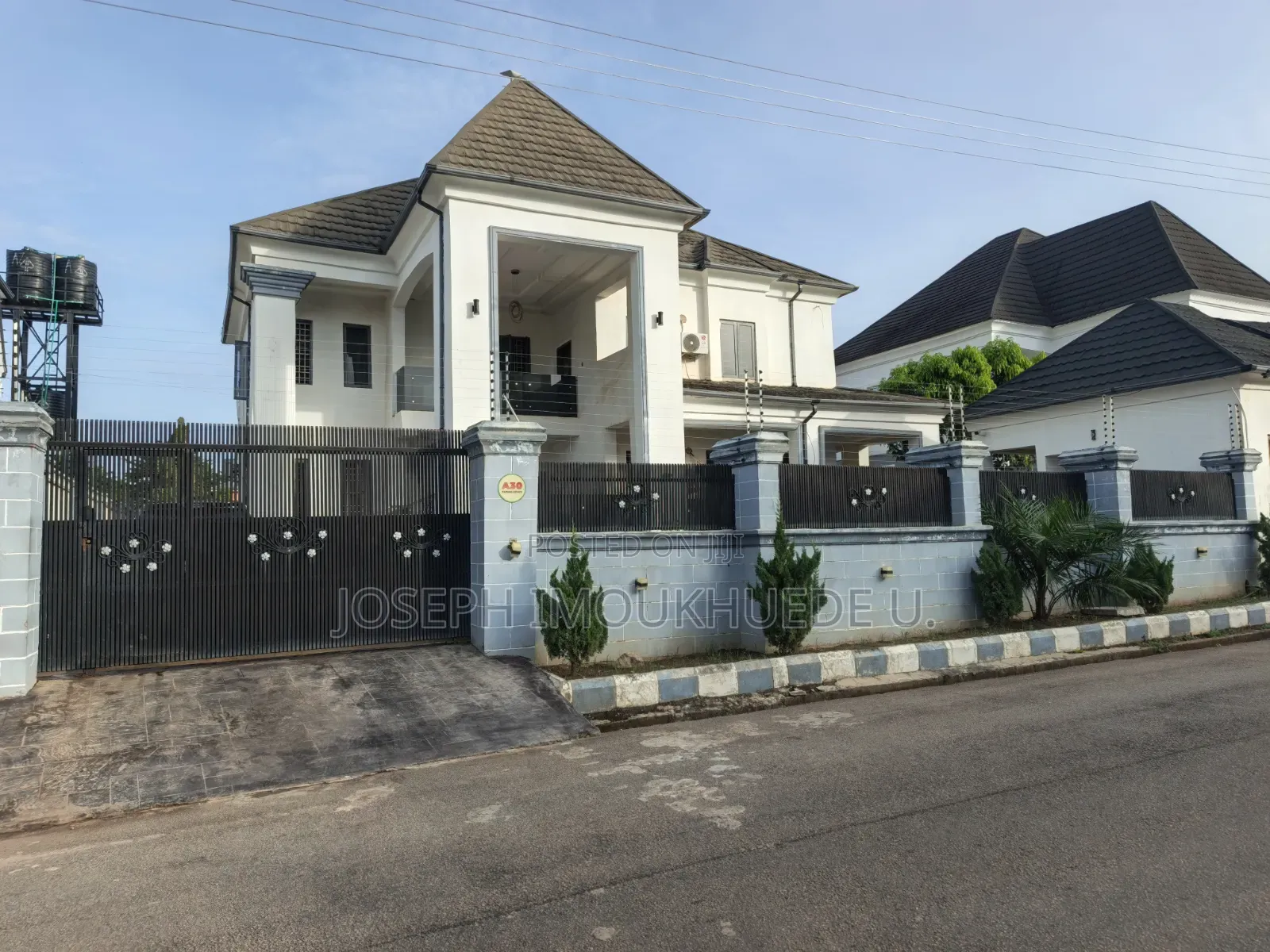 5bdrm Duplex in Faplins Estate, Dakwo District for sale in Dakwo District