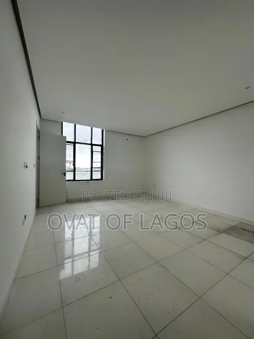 4bdrm Duplex in Ikate for sale in Ikate