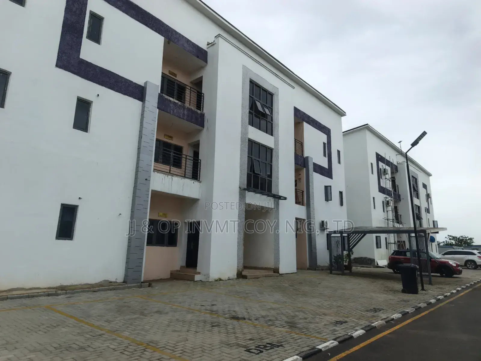 3bdrm Block of Flats in Dme, Zone B for sale in Zone B