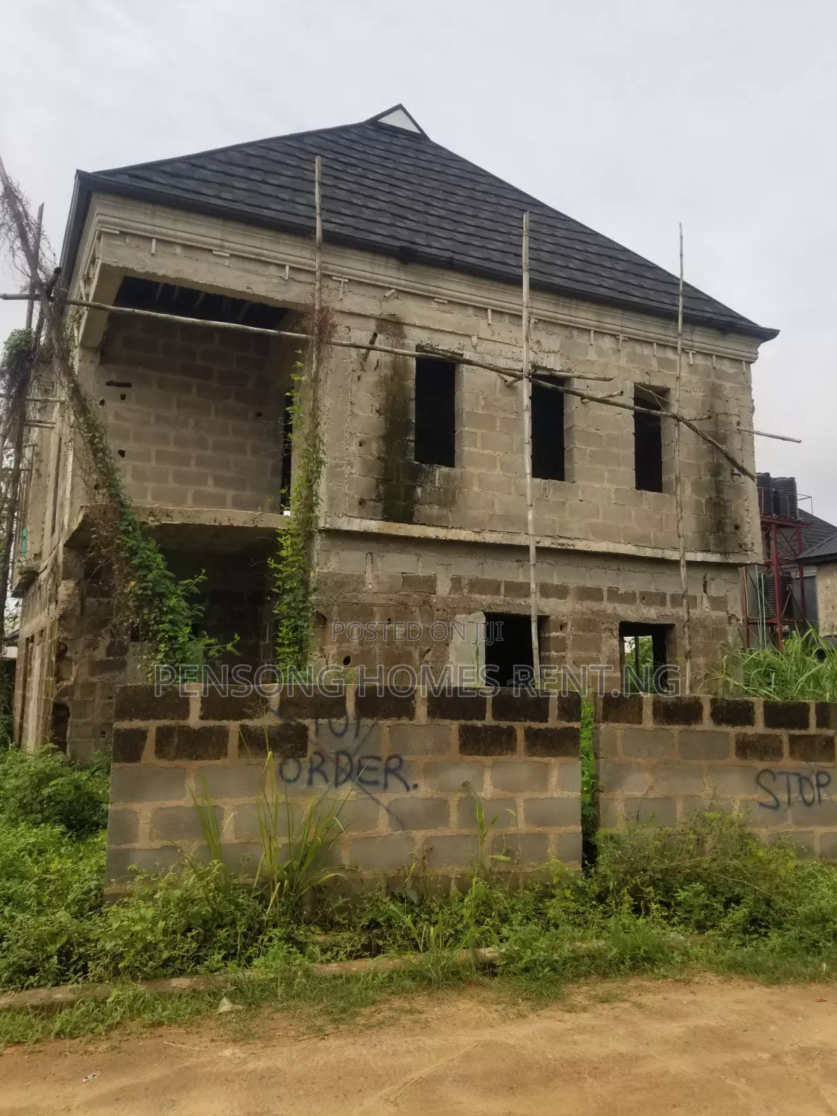 4bdrm Duplex in Makogi, Obafemi-Owode for sale in Obafemi-Owode