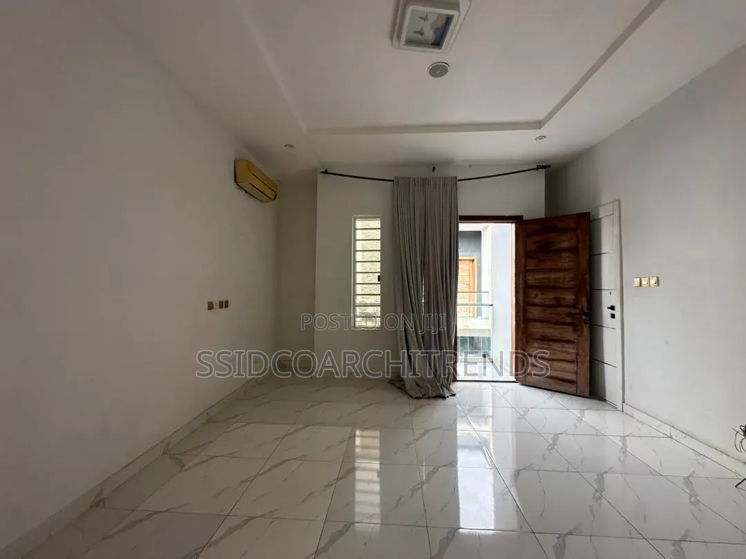 4bdrm Duplex in Call To Access, Ikota for rent in Ikota