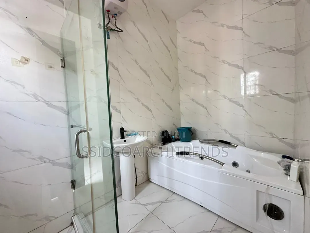4bdrm Duplex in Call To Access, Ikota for rent in Ikota
