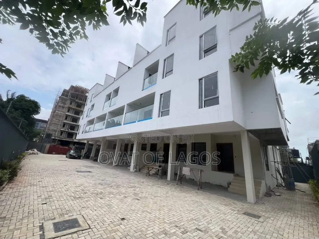 4bdrm Duplex in Victoria Island for sale in Victoria Island Extension