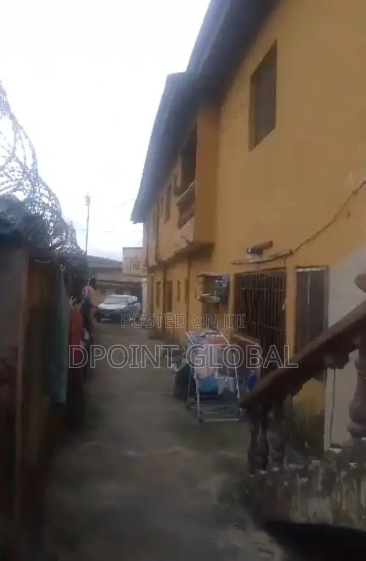 18bdrm Block of Flats in Not Estate, Shasha for sale in Shasha