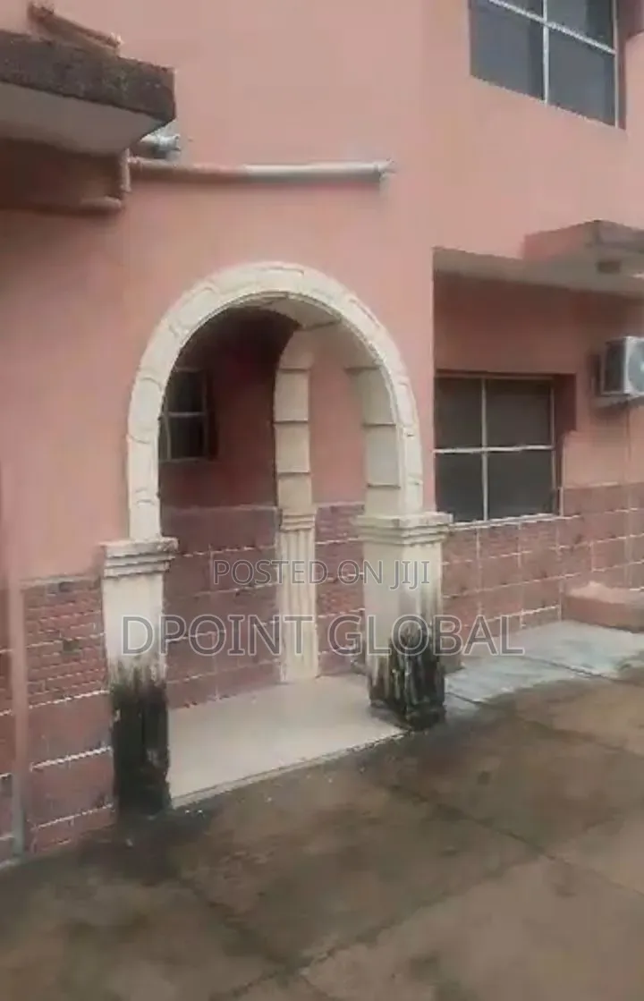 6bdrm Duplex in Not Estate, Akowonjo for sale in Akowonjo