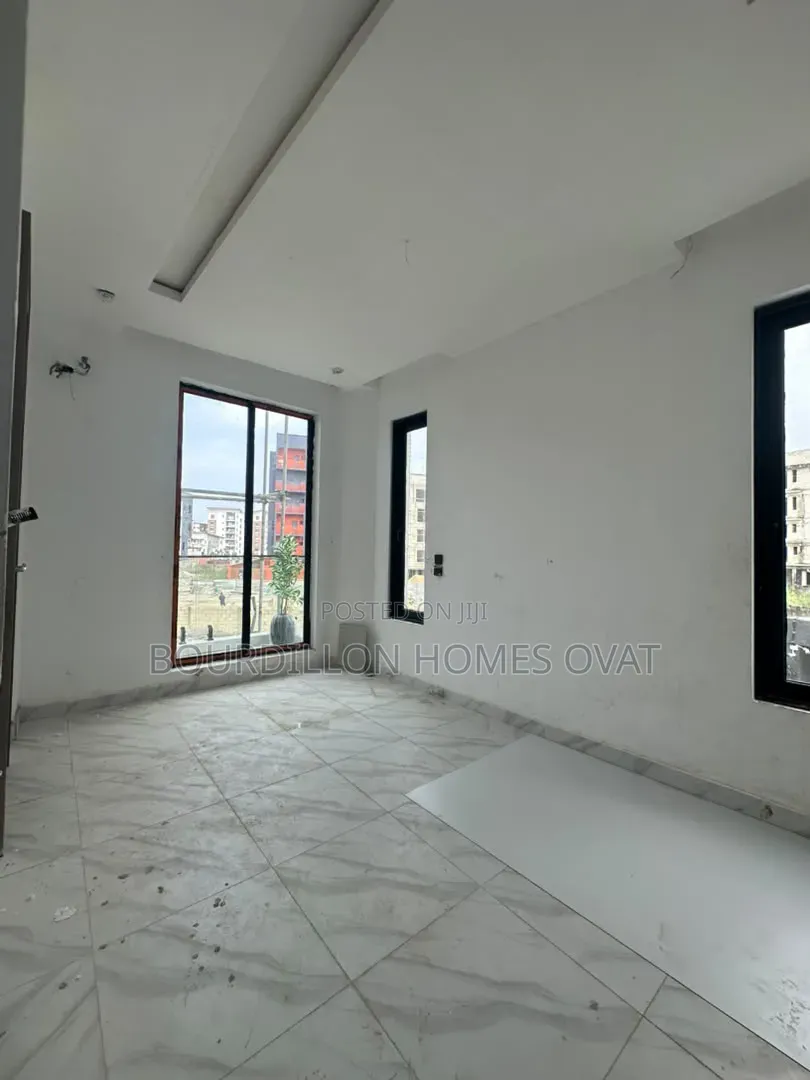 2bdrm Apartment in Ikate Lekki Lagos for sale in Ikate