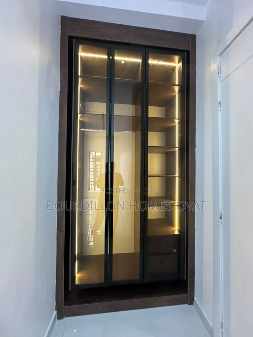 5bdrm Duplex in Megamound Estate, Ikate for sale in Ikate