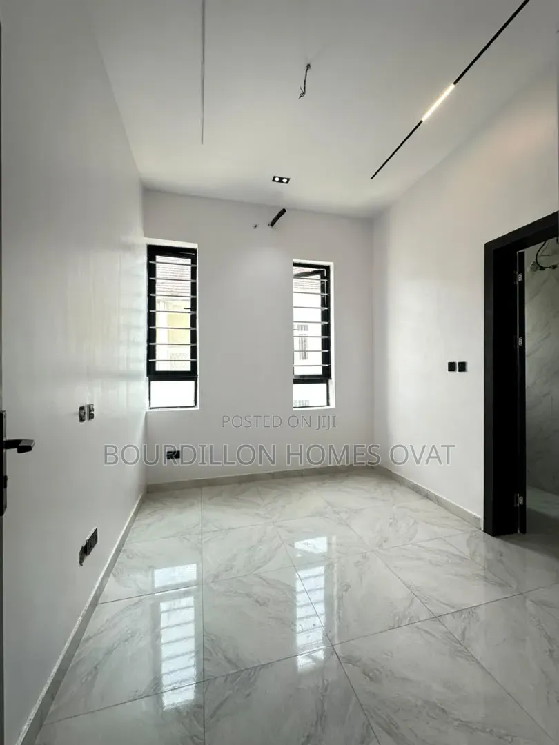 5bdrm Duplex in Lekki Palm City for sale in Lekki Expressway