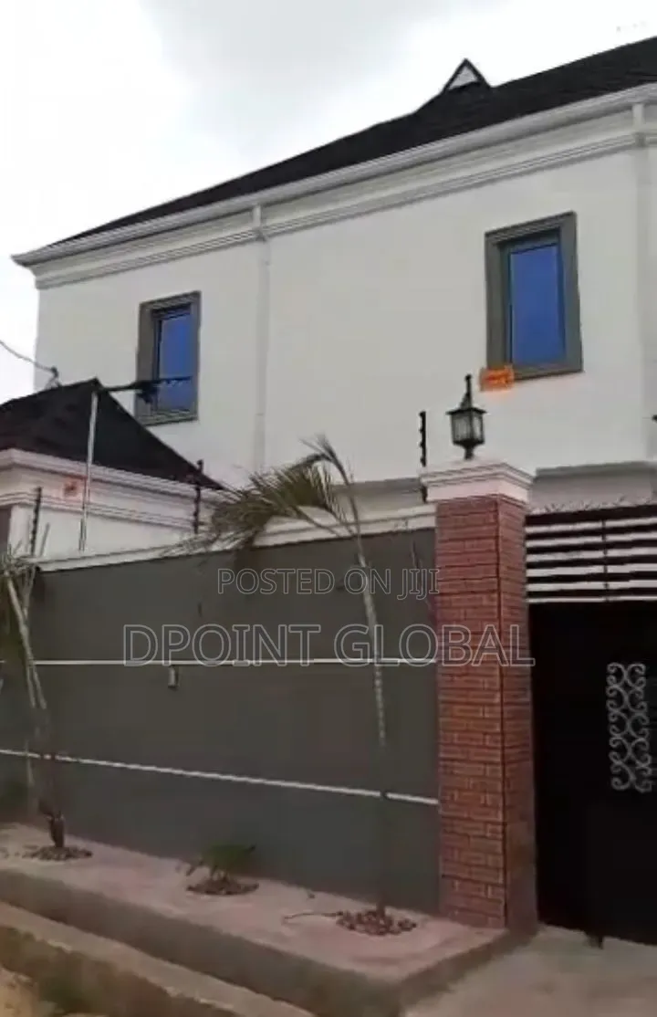4bdrm Duplex in In Estate, Iyana Ipaja for sale in Iyana Ipaja