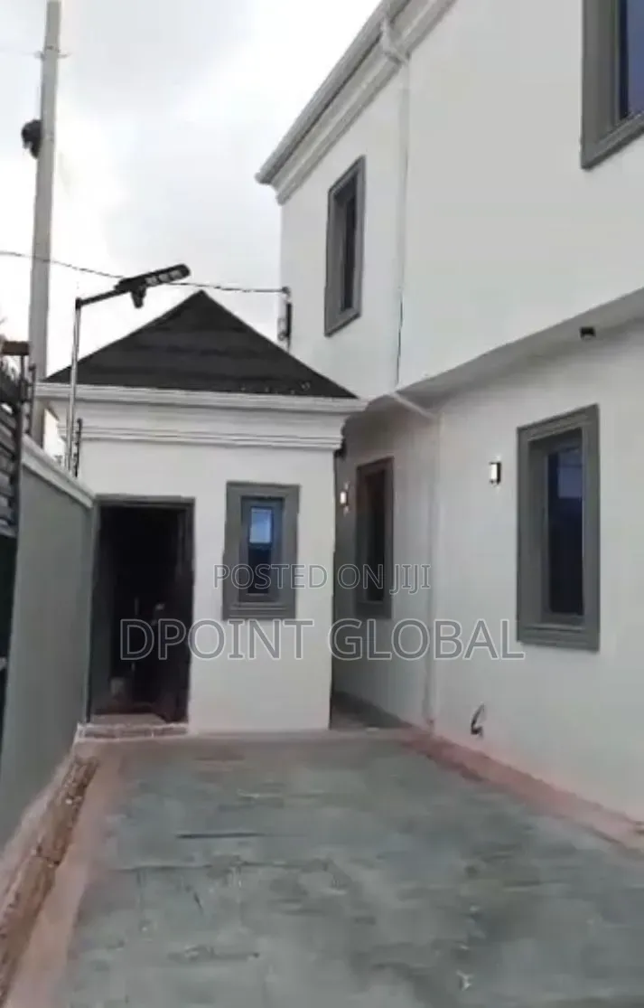 4bdrm Duplex in In Estate, Iyana Ipaja for sale in Iyana Ipaja