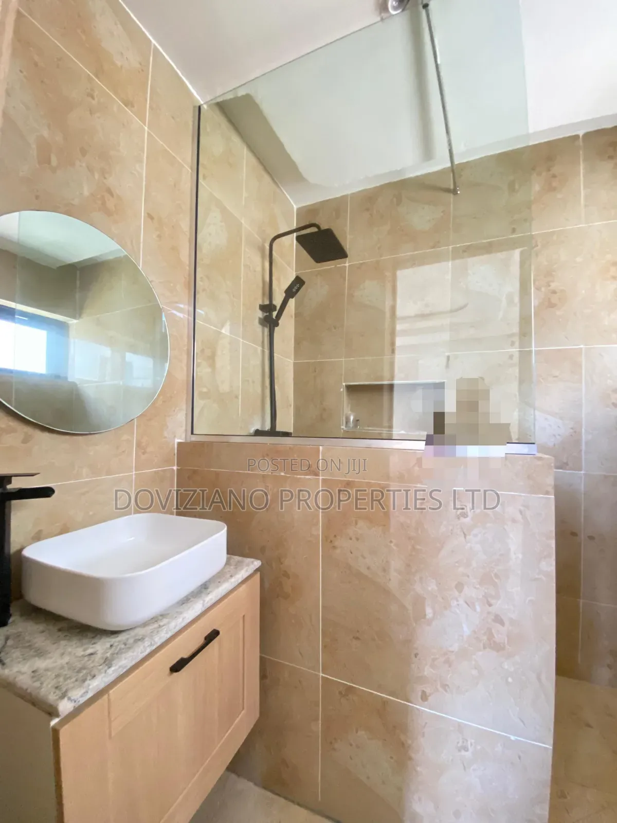 5bdrm Duplex in Ikota for sale in Ikota