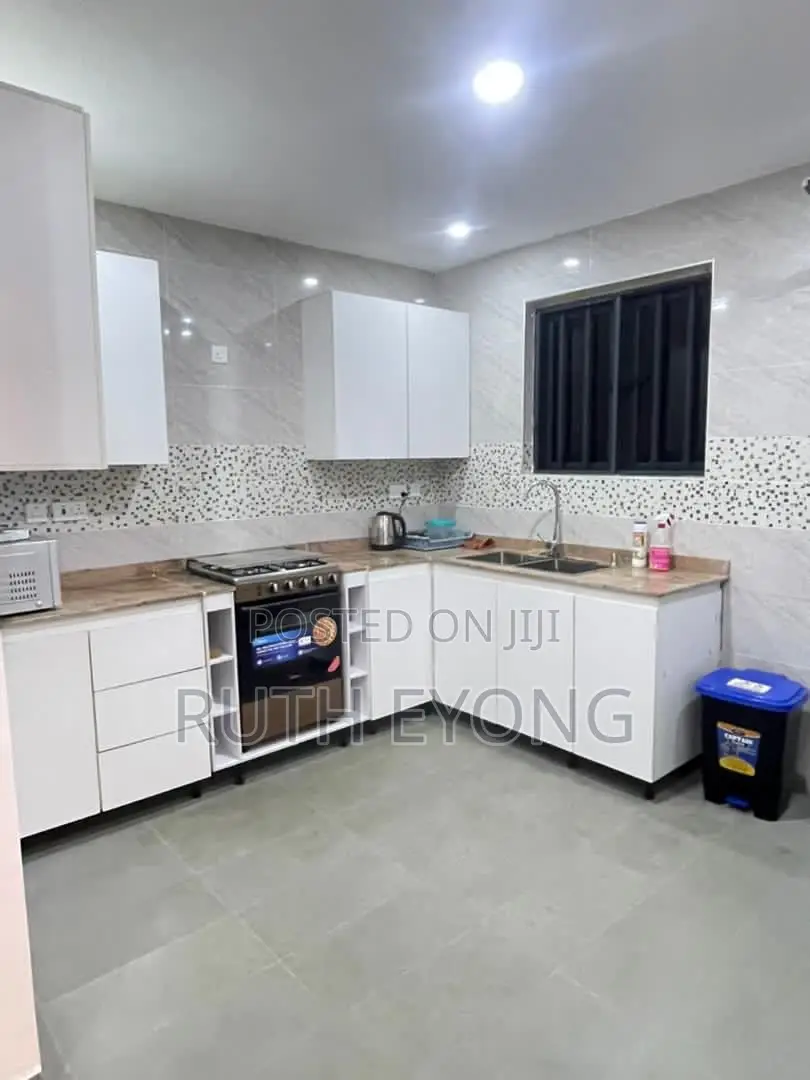 Furnished 2bdrm Maisonette in New Road Befor, Lekki Phase 2 for rent in Lekki Phase 2