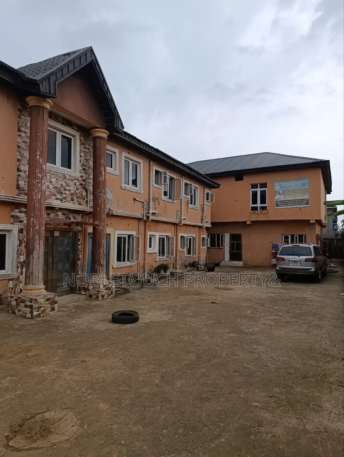 3bdrm Block of Flats in Ishitu Road Egan, Akesan for sale in Akesan