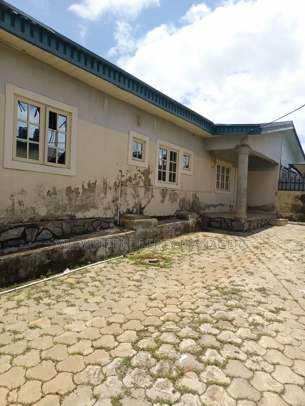 3bdrm Bungalow in Medium Income Estate for sale in Kaduna / Kaduna State