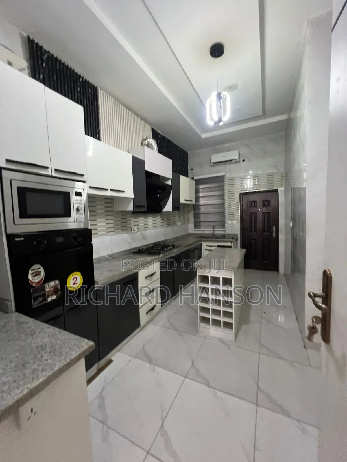 Furnished Mini Flat in Secured, Chevron for rent in Chevron