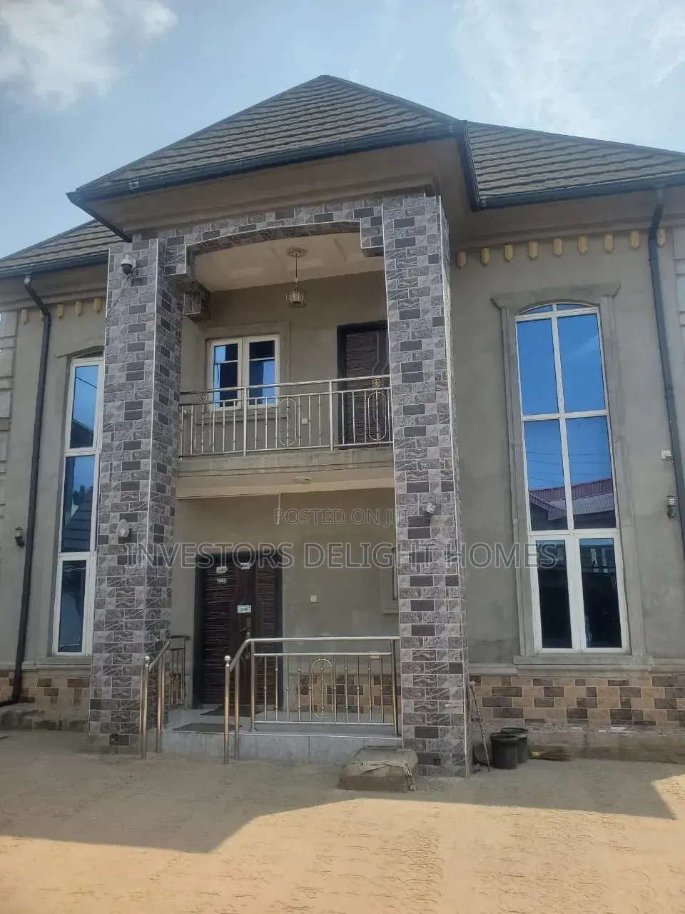 6bdrm Duplex in Oshimili South for sale in Oshimili South