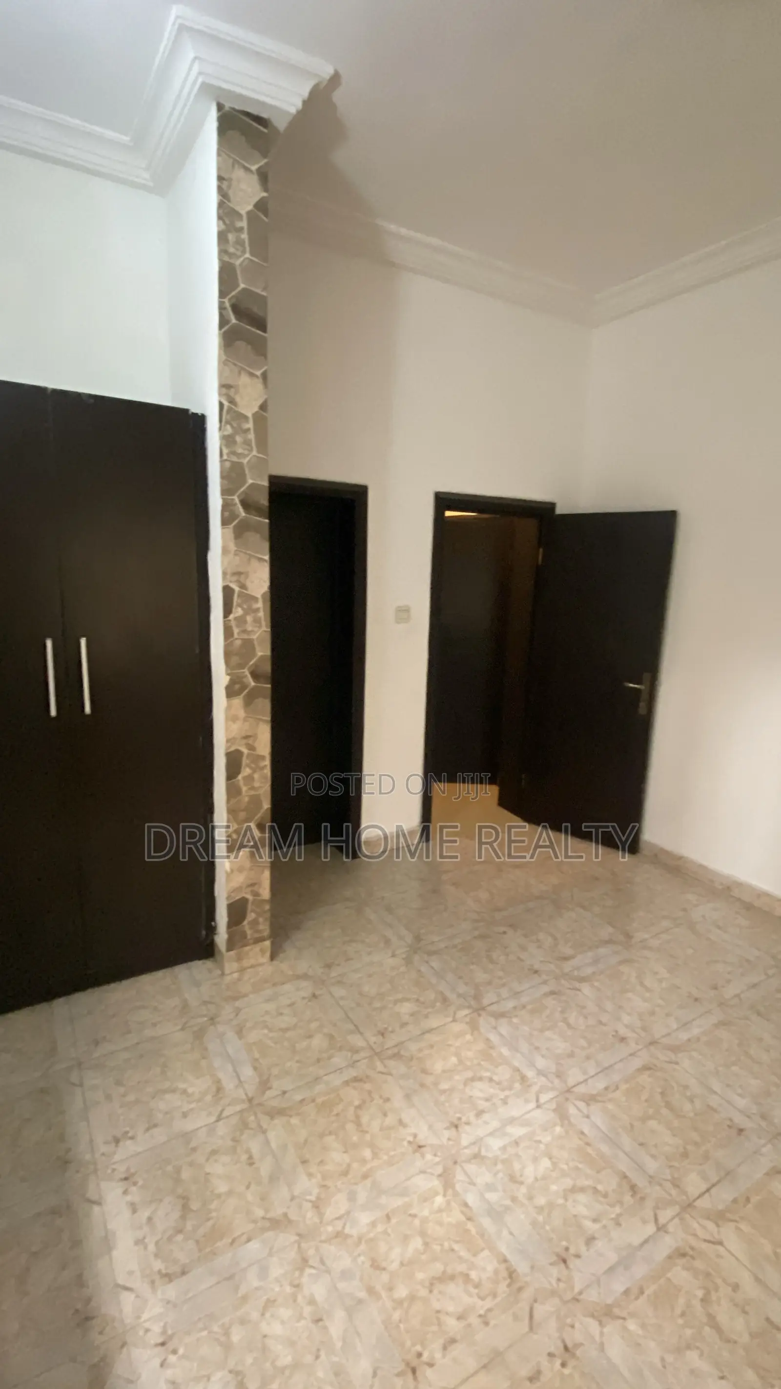 3bdrm Apartment in Chevron Drive, Lekki Phase 2 for rent in Lekki Phase 2