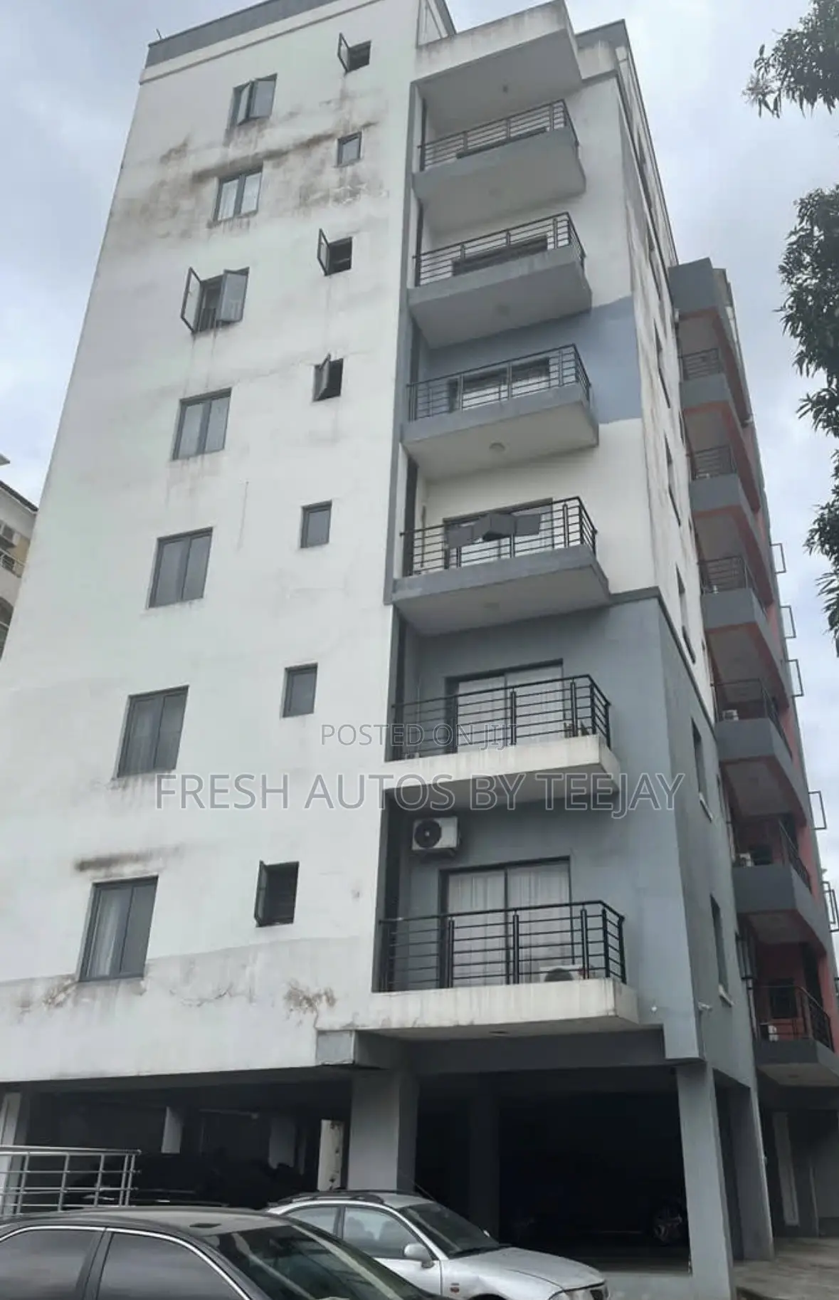 4bdrm Duplex in Lekki Phase1 Estate for sale in Lekki Phase 1