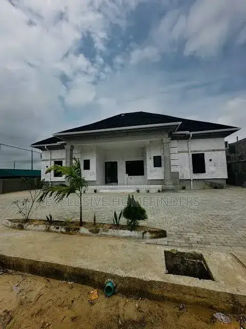 4bdrm Bungalow in Eri Bungalows, Elerangbe for sale in Elerangbe