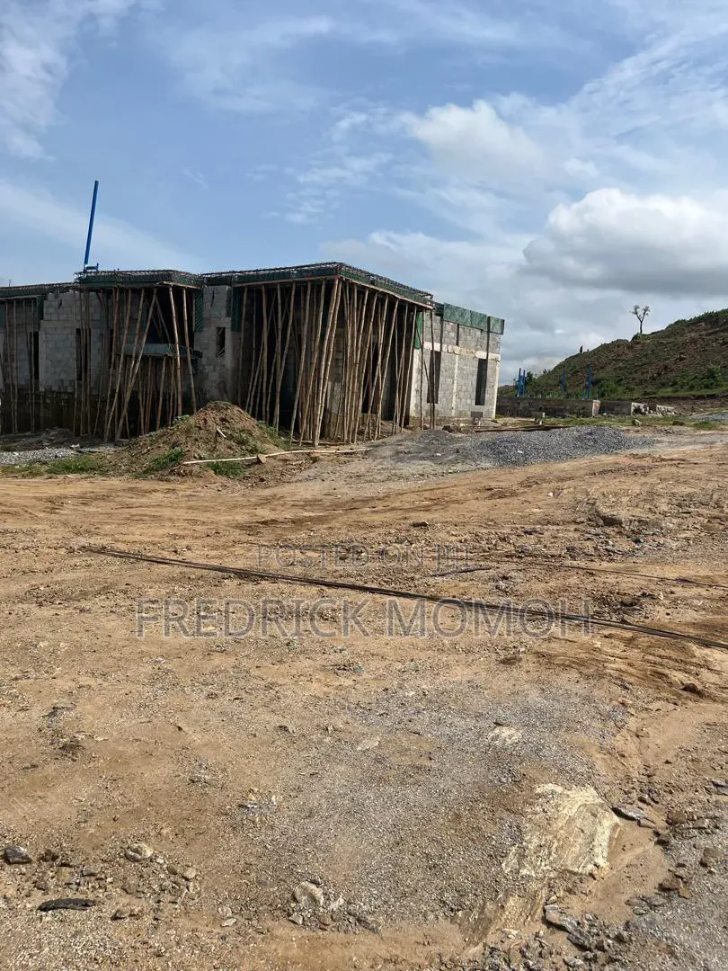 R of O Land for Sale at Airport Road Jikwoyi FCT Abuja in Sabon Lugbe
