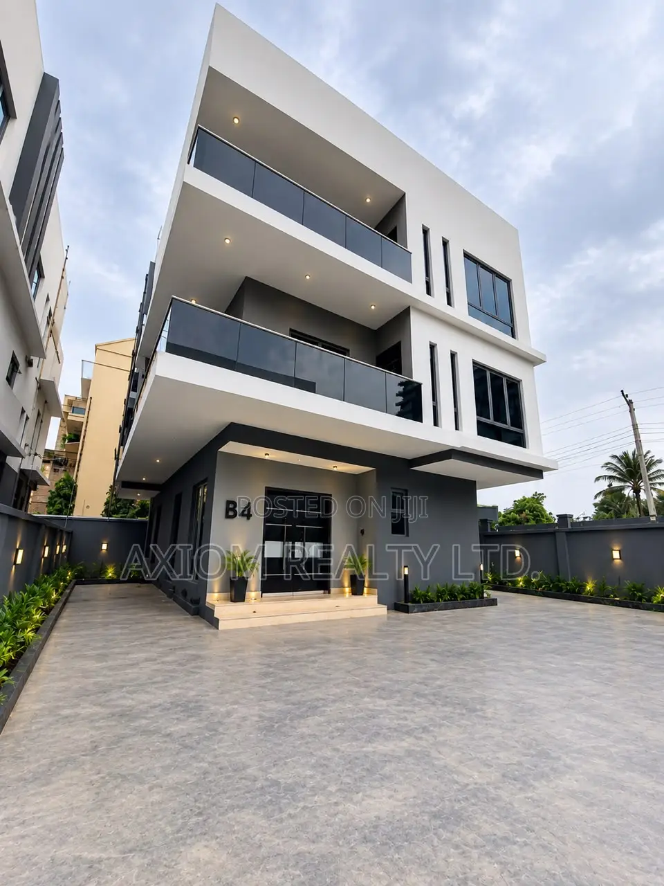 6bdrm Duplex in Banana Island for sale in Banana Island