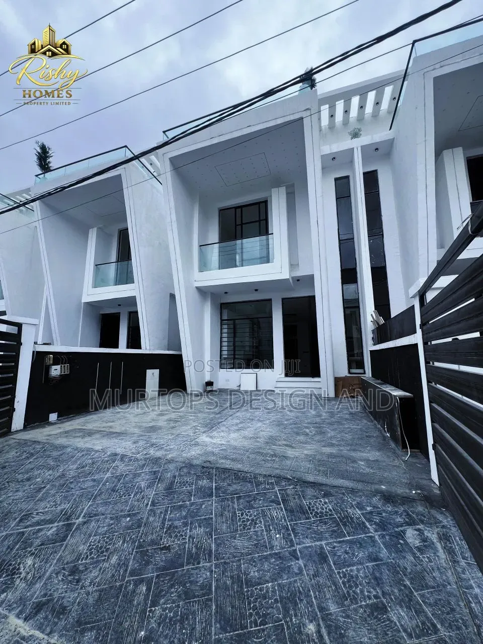4bdrm Duplex in Ikota for sale in Ikota