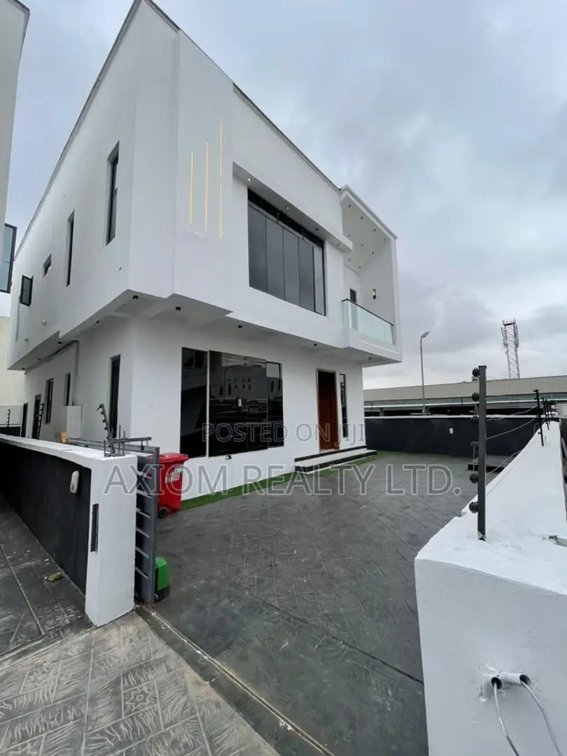 5bdrm Duplex in Idado for sale in Idado