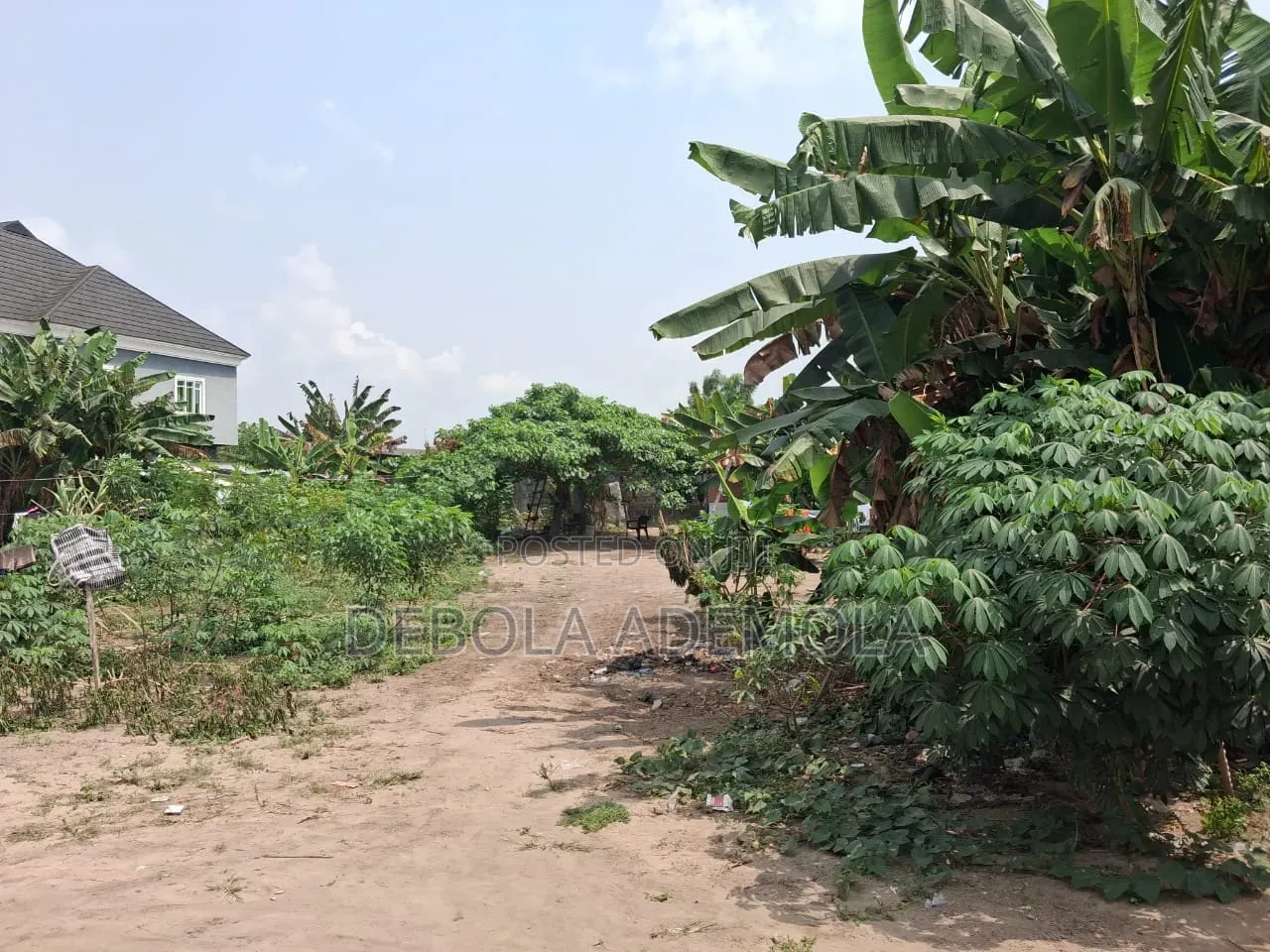 Residential Land Measuring 1,157 SQM in Sangotedo