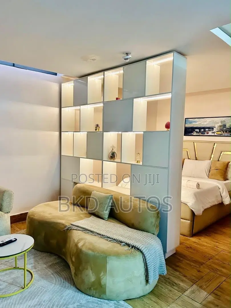 Studio Apartment With Pool, Gym, Ps4 in Lekki Phase 1