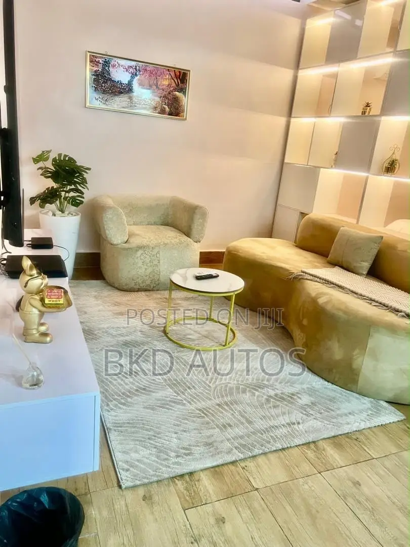 Studio Apartment With Pool, Gym, Ps4 in Lekki Phase 1