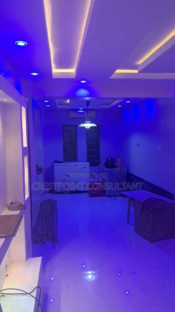 Furnished 5bdrm House in Omole Phase 2 for rent in Omole Phase 2