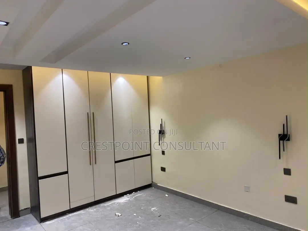 Furnished 3bdrm House in Omole Phase 2 for rent in Omole Phase 2