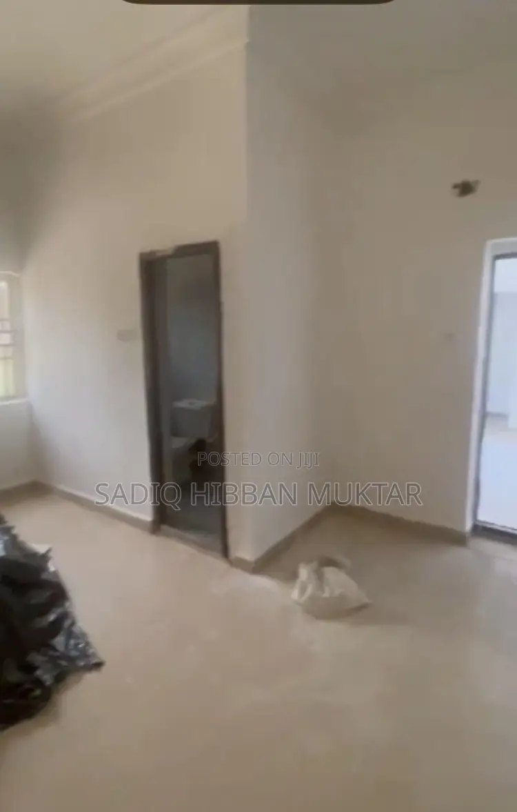 1bdrm Room & Parlour in Apo District for rent in Apo District