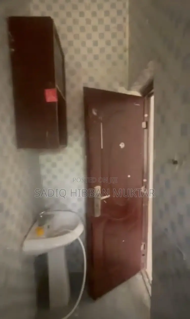 1bdrm Room & Parlour in Apo District for rent in Apo District
