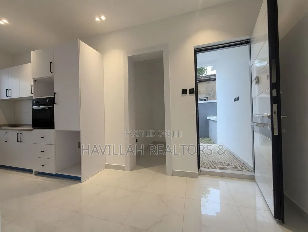 5bdrm Apartment in Ikeja GRA for sale in Ikeja GRA